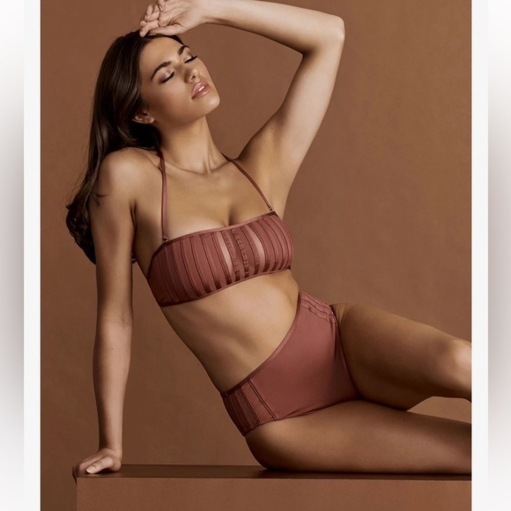 BCBGMAXAZRIA BEHIND THE SEAMS Bikini Set